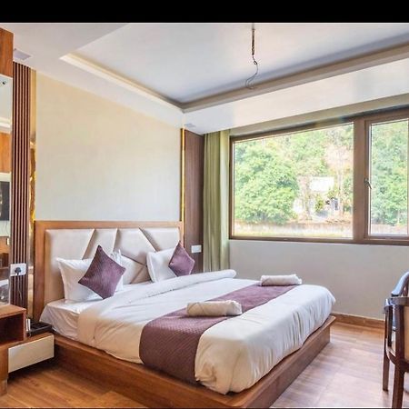 Hotel & Hostel Vimal Ganga Ришикеш Экстерьер фото